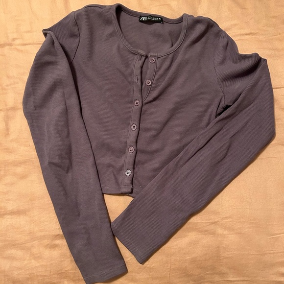 Zara Tops - Zara Ribbed Cropped Button Up Long Sleeve; size S